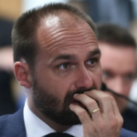 Política: Eduardo Bolsonaro é citado em contrato de filme