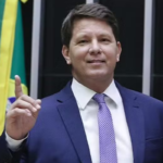 Justiça: Dino cobra Câmara sobre viagem de Frias