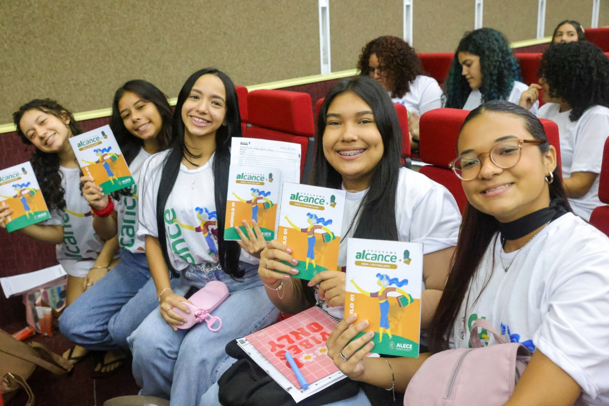 Educação: Alece credencia docentes para Enem
