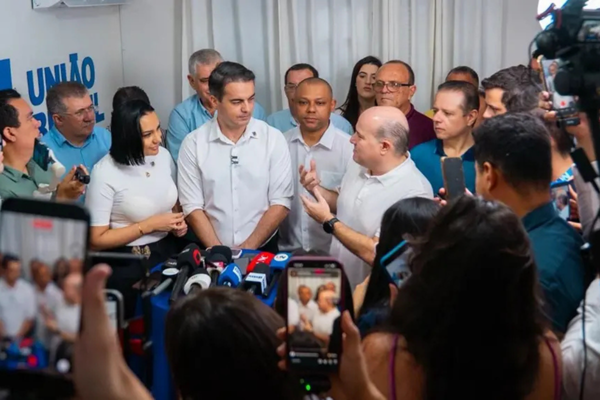 Política: Federação fortalece oposição no Ceará