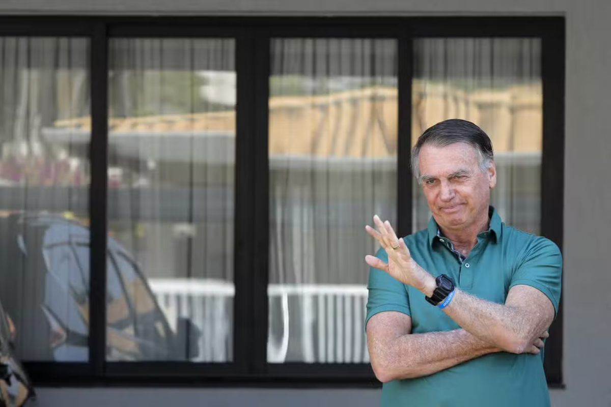 Saúde: Bolsonaro é internado para cirurgia no ombro