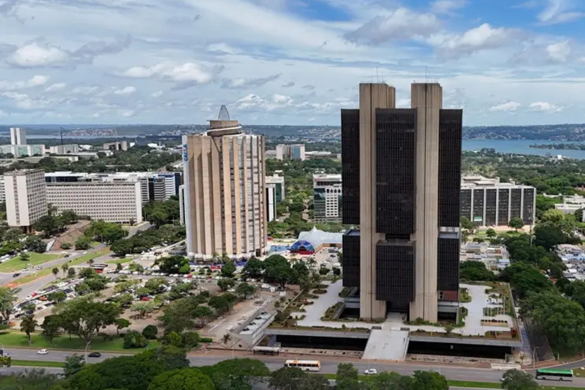 Economia: Inflação de 2026 sobe e juros seguem elevados