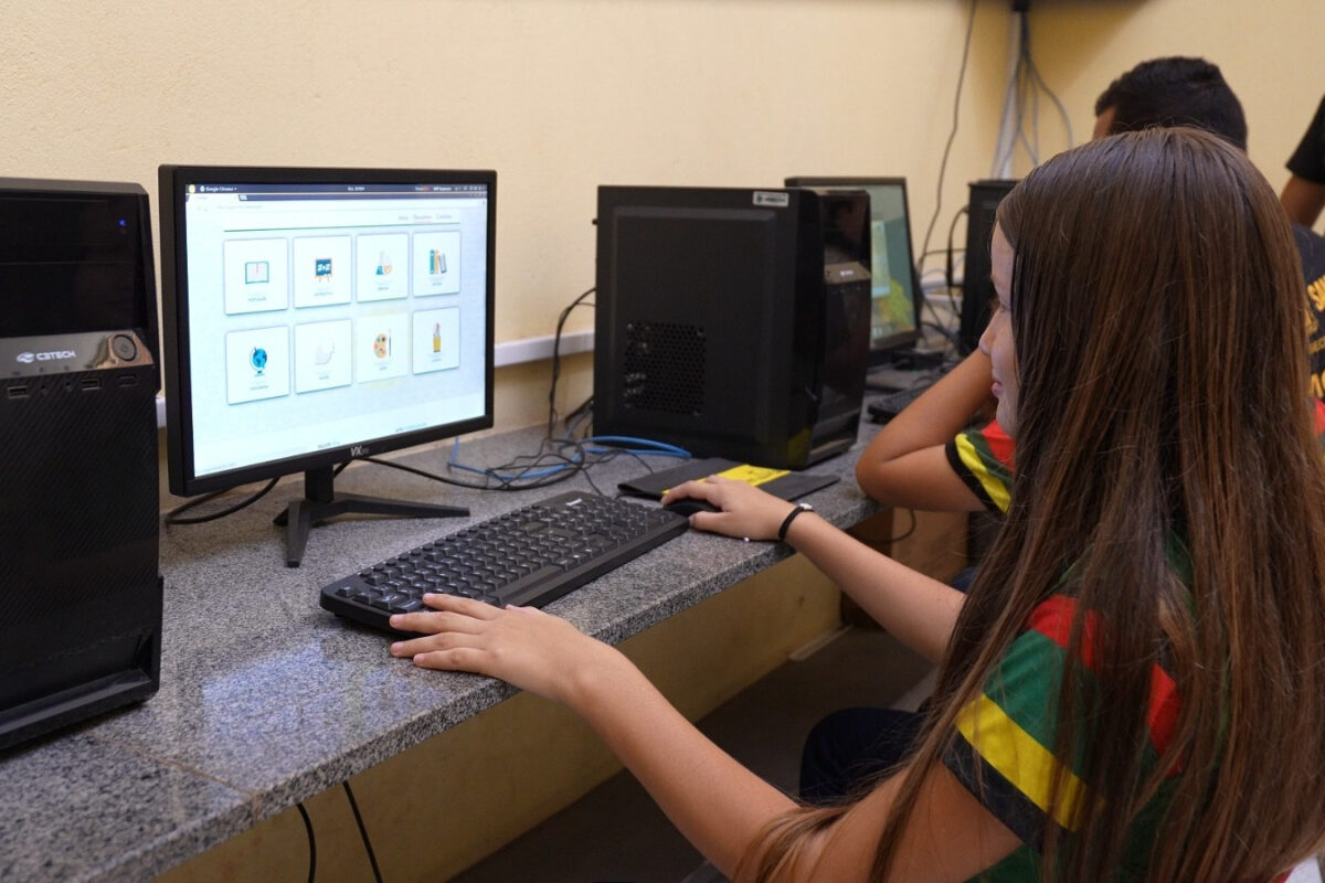 Programa conecta 22 mil escolas com internet no Brasil