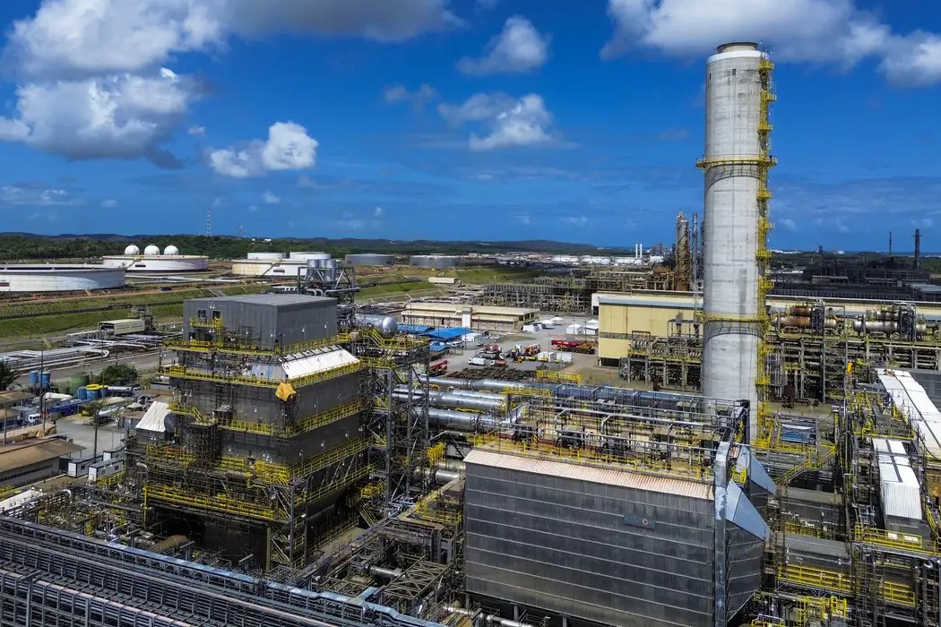 Energia: Refinarias da Petrobras superam capacidade