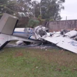 Avião cai após decolar e deixa dois mortos em SP