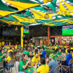 Bares apostam em promoções durante jogos do Brasil