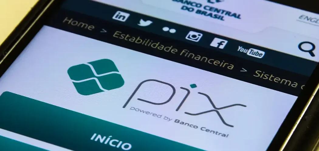 EUA criticam Pix e alegam favorecimento no Brasil