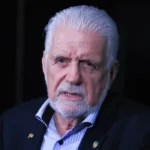 Jaques Wagner deixa liderança do governo