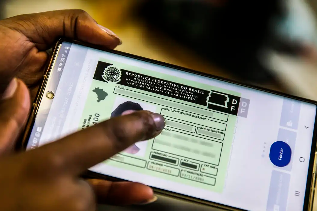 Lula sanciona renovação automática da CNH