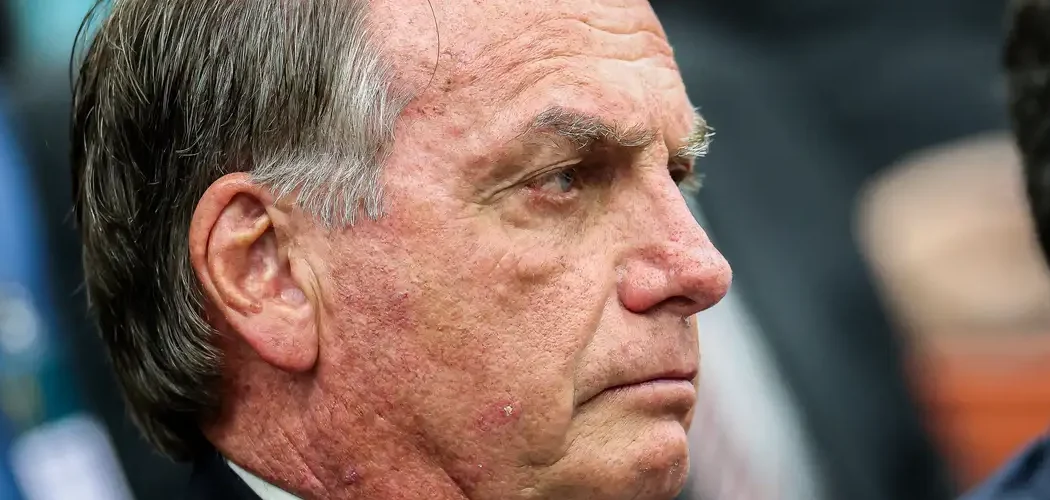 Moraes avalia futuro da prisão de Bolsonaro