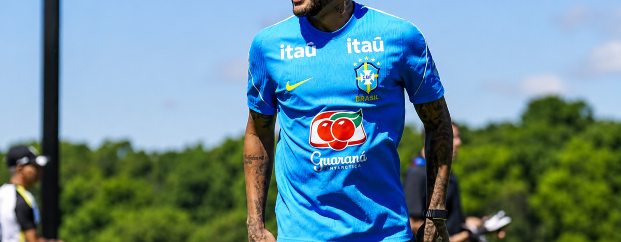 Neymar treina sem limitações e pode estrear pelo Brasil