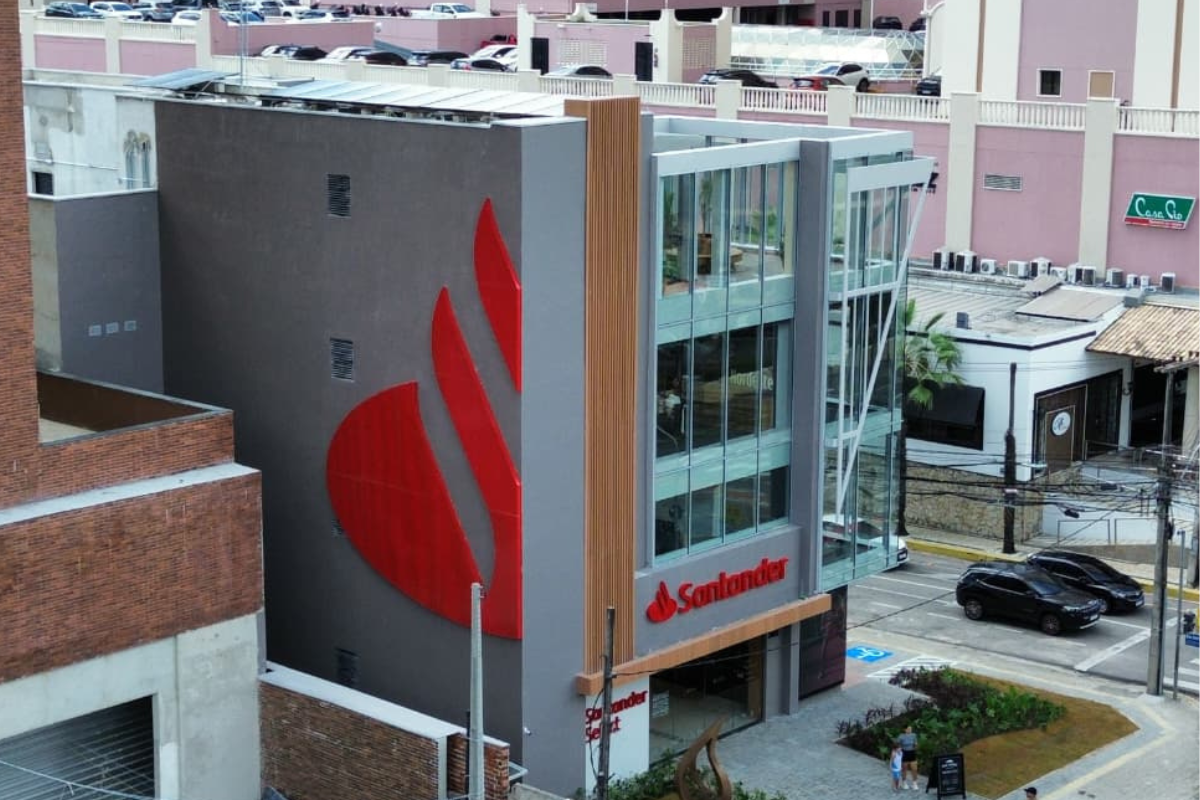 Negócios: Santander inaugura sede em Fortaleza