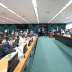 Congresso: CCJ aprova PEC da maioridade penal
