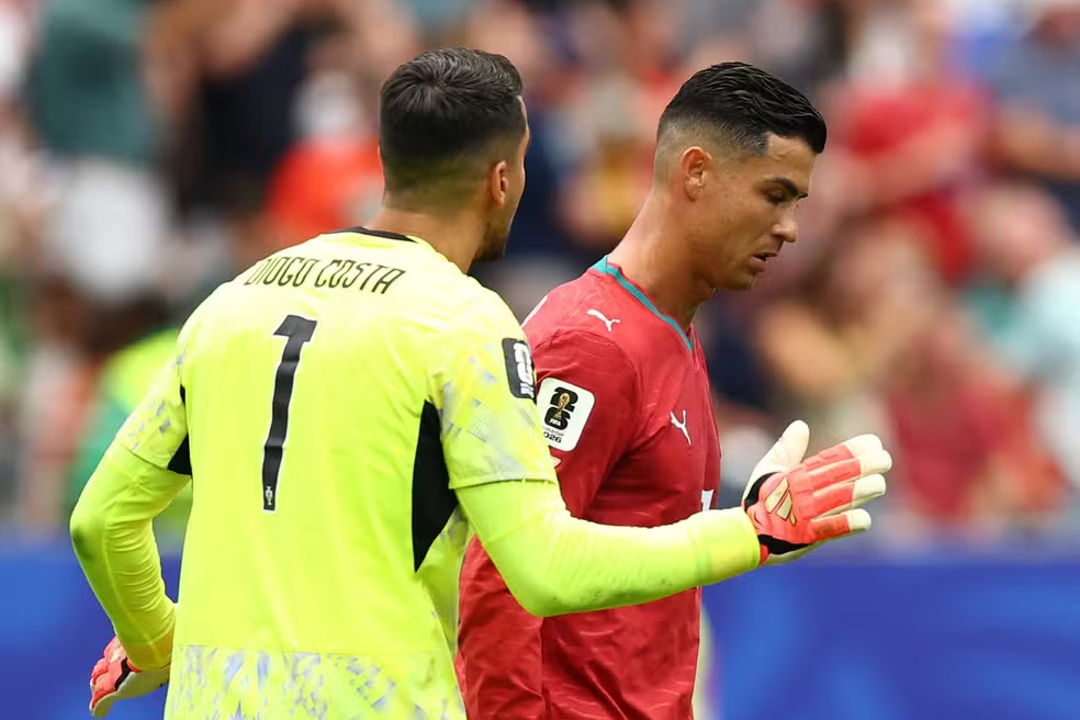 Portugal e Inglaterra entram em campo hoje