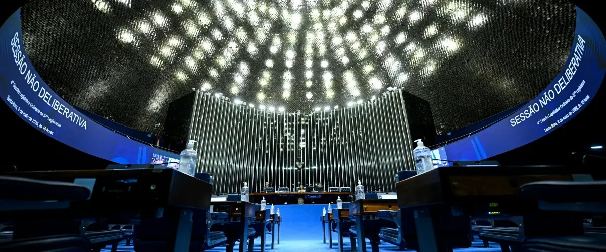 Senado analisará três PECs sobre fim da escala 6x1