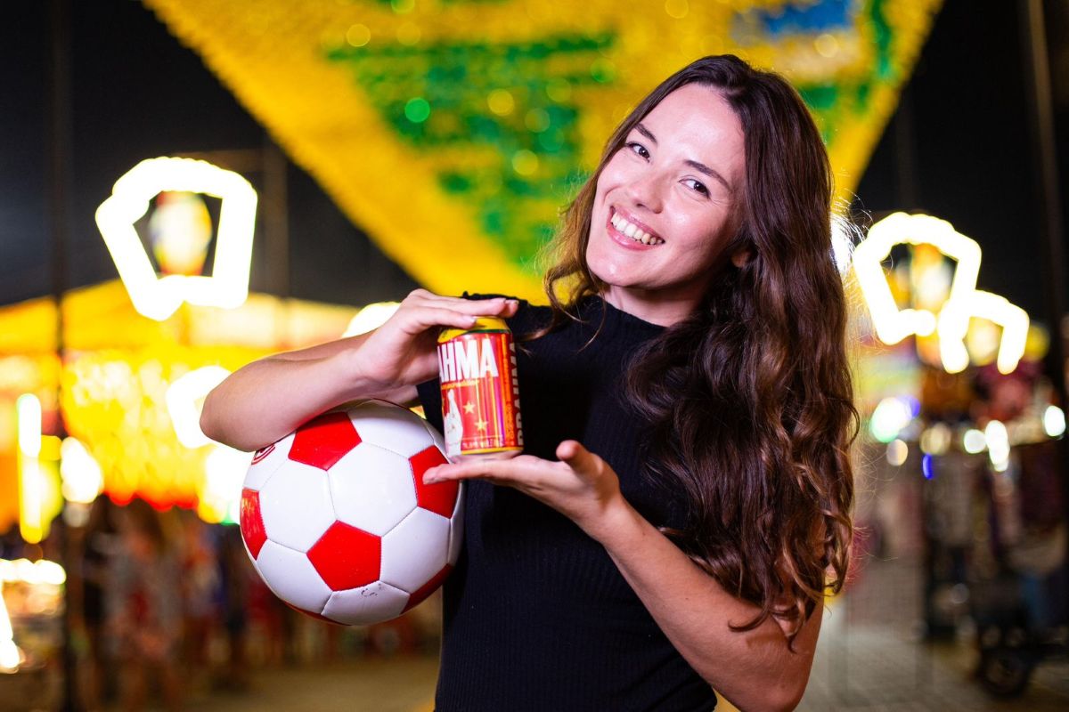 Festa: Brahma une São João e Copa em Maracanaú