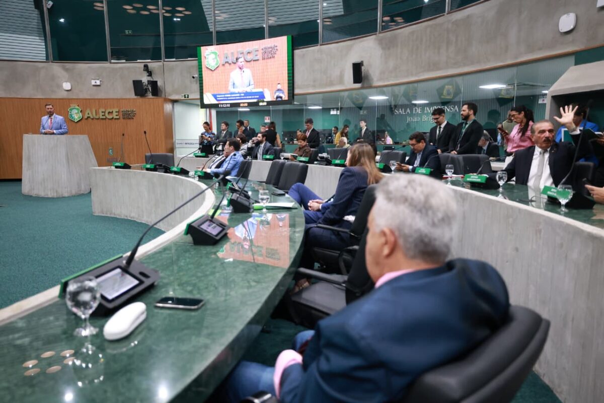 Política: Alece aprova 341 projetos no semestre
