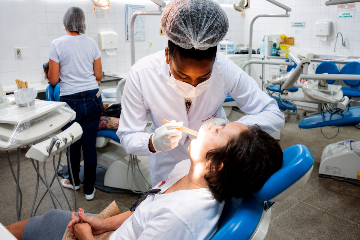 Castanha de caju pode revolucionar materiais odontológicos