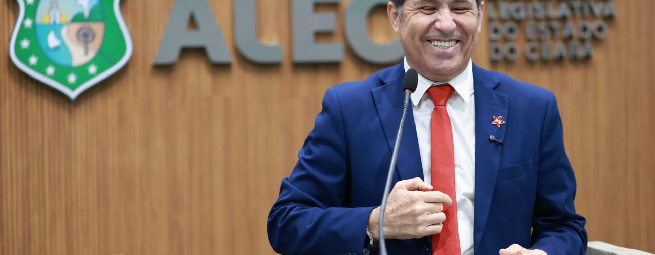 De Assis Diniz lança pré-candidatura em plenária