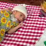 Ensaio junino encanta bebês na Neonatologia da Santa Casa