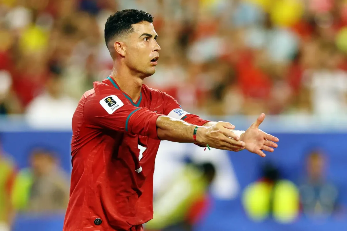 Espanha, Portugal e Suíça jogam pelas oitavas