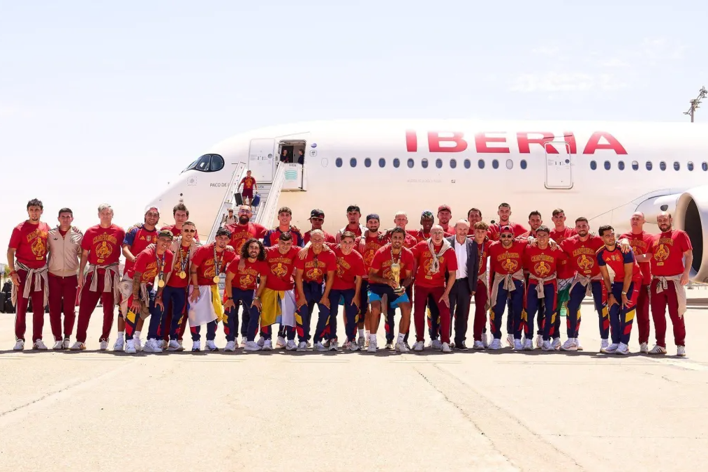 Espanha celebra bicampeonato com festa em Madri