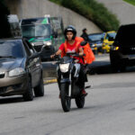 Especialista alerta para lesões nos joelhos de motoristas