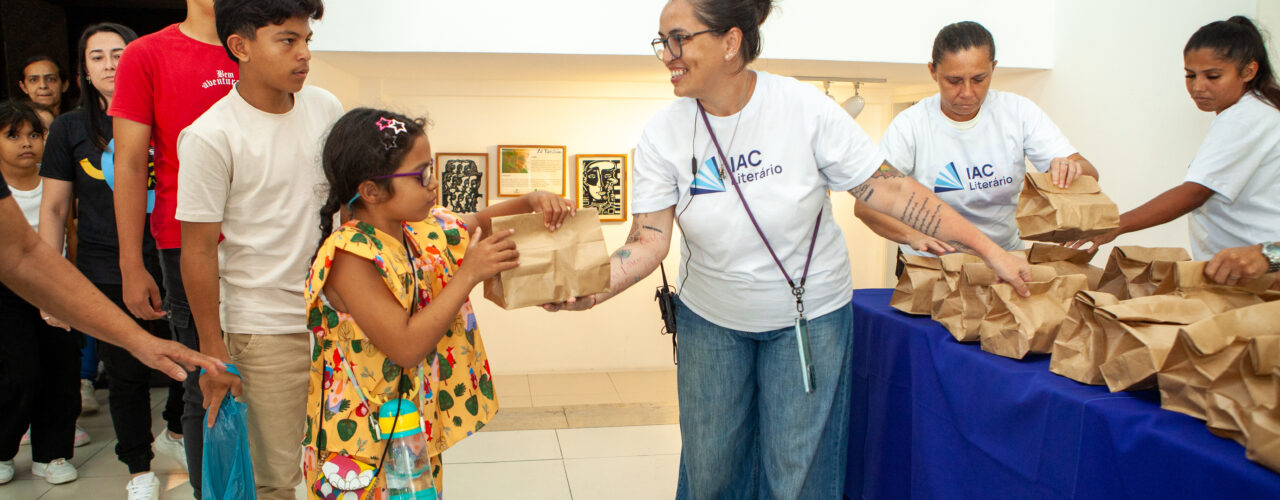 IAC Literário leva minibibliotecas a comunidades de Caucaia