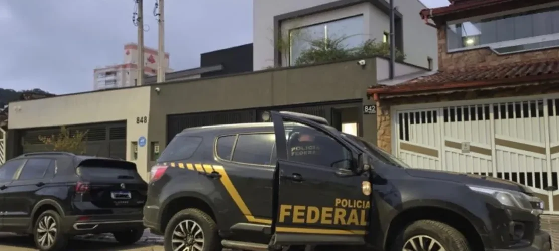 PF prende alvo por elo com PCC; empresário é procurado