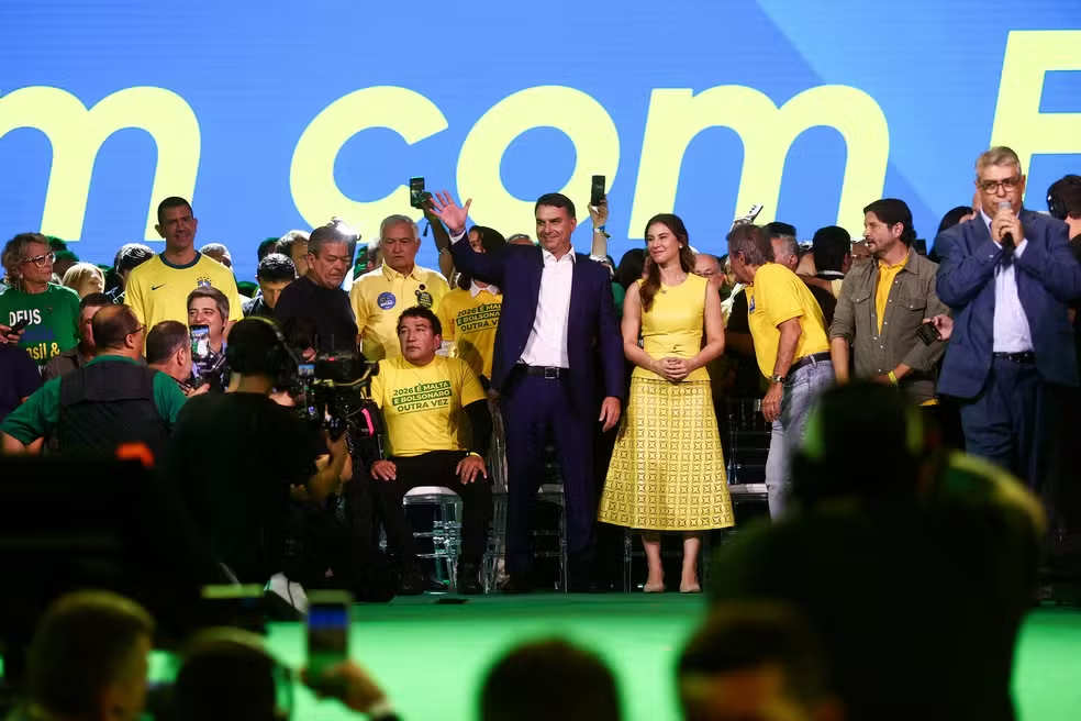 PL oficializa Flávio Bolsonaro candidato à Presidência