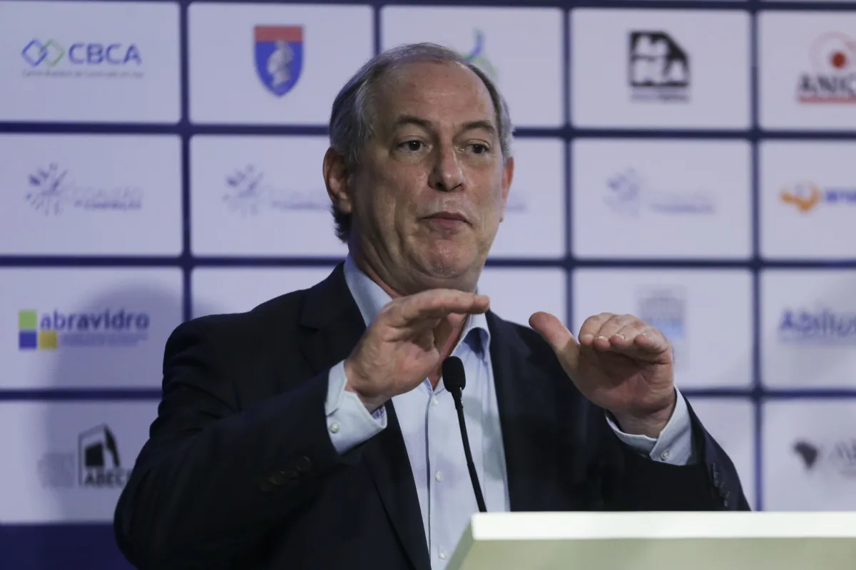 PSDB-Cidadania oficializa Ciro ao Governo do Ceará