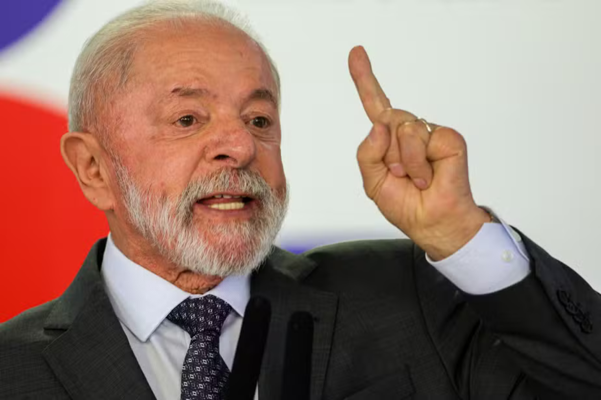 Política: Lula mantém estratégia contra tarifa dos EUA
