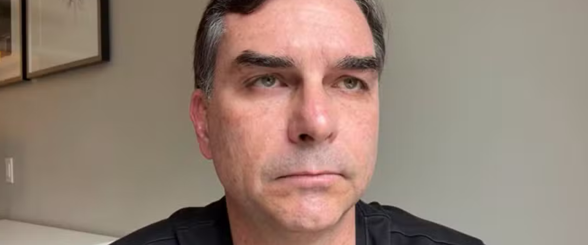 olítica: Flávio emitiu notas para empresa ligada ao Master