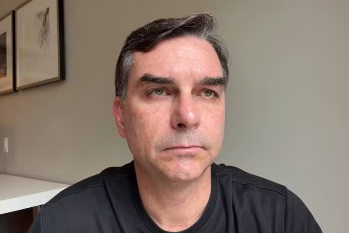 olítica: Flávio emitiu notas para empresa ligada ao Master