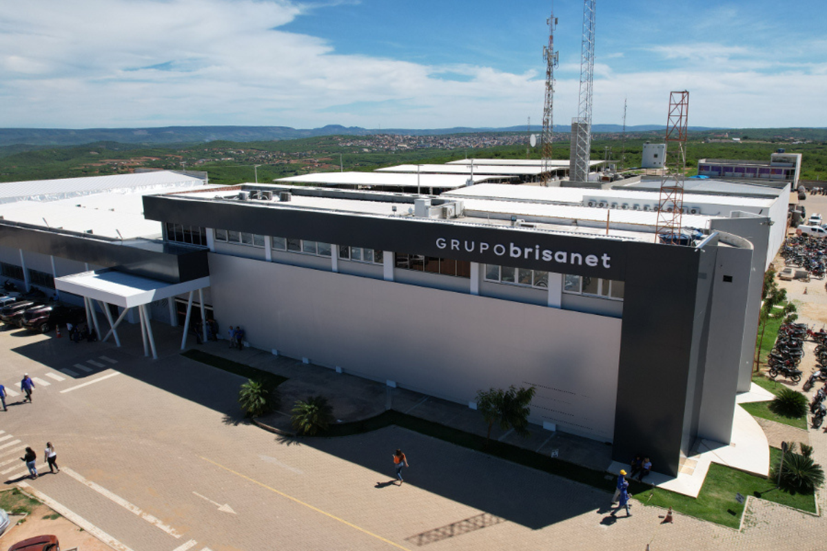Economia: Pereiro supera capitais em telecom