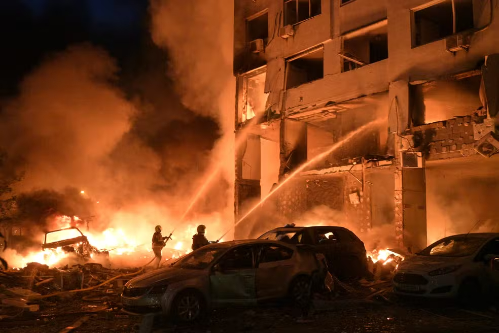 Rússia ataca Kiev e deixa ao menos 12 mortos