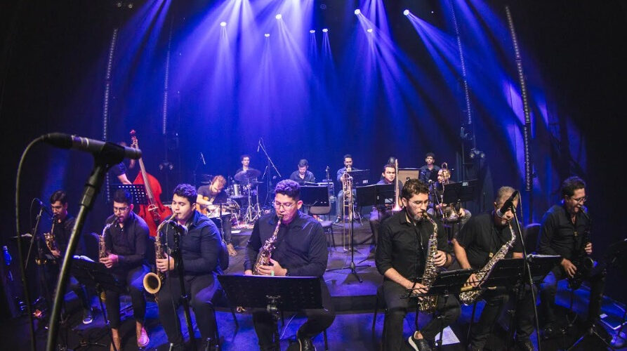 Sala Brass Big Band estreia no Theatro José de Alencar