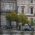 Suspeitos revelam pagamento por roubo ao Louvre