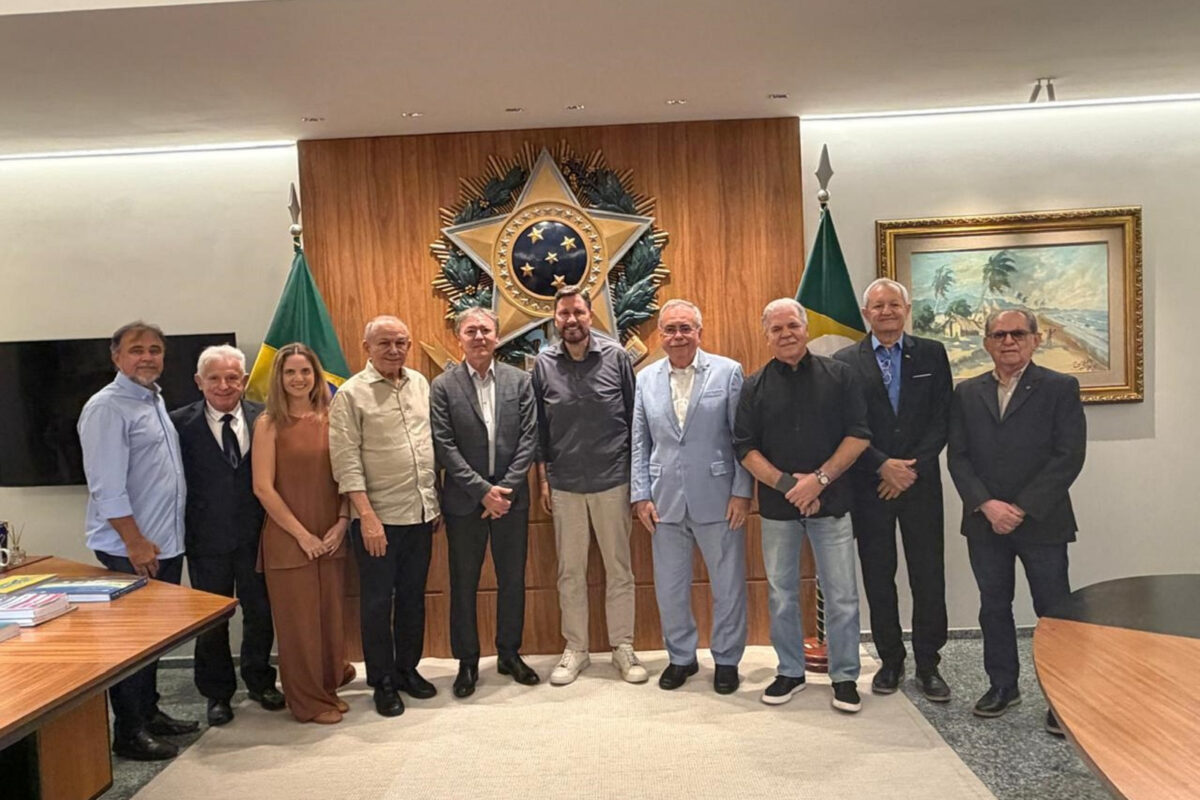 CDL Fortaleza apresenta projeto Capacita CE à Alece