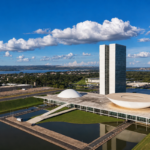Política: Congresso retoma atividades com pauta travada