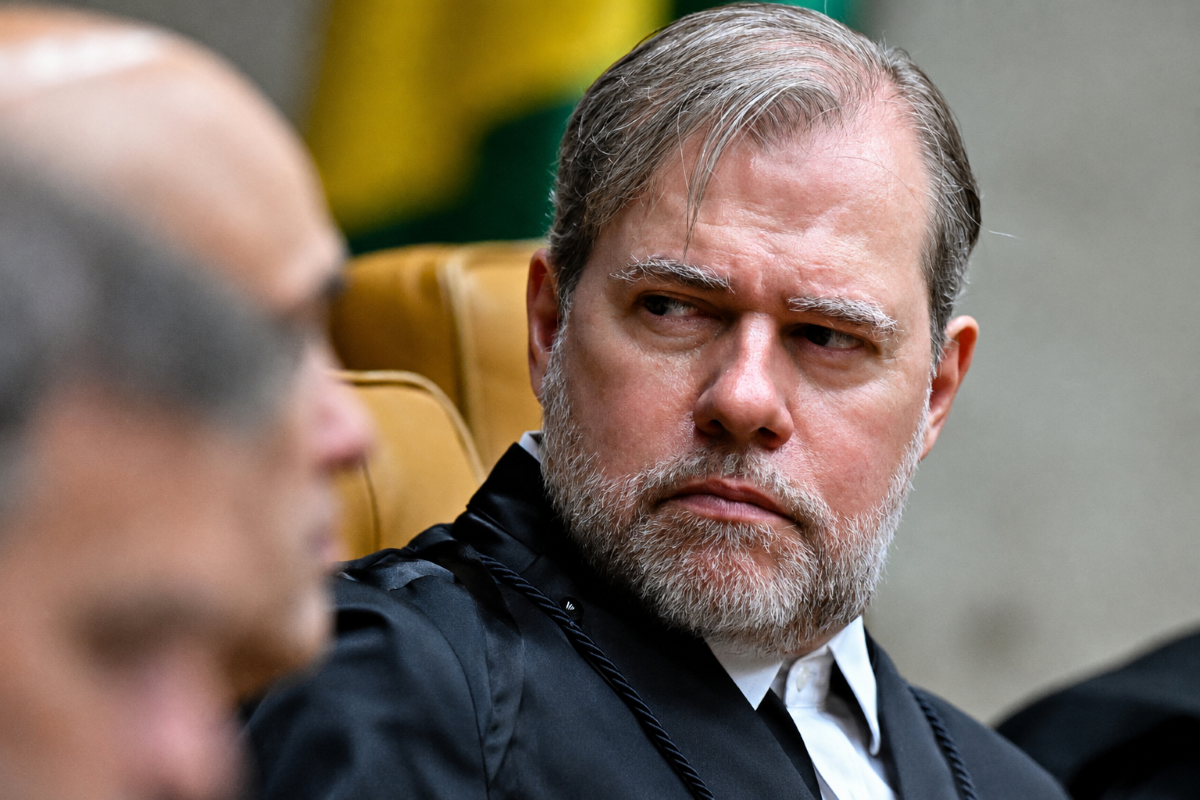 Política: Toffoli dá 24h para Renan explicar perfis'