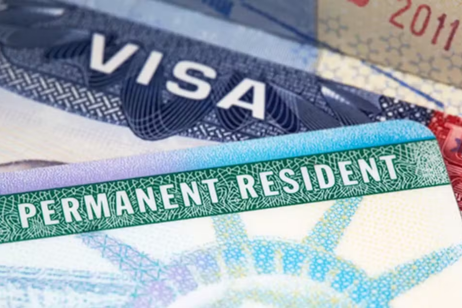 EUA suspendem entrevistas para vistos de imigrantes