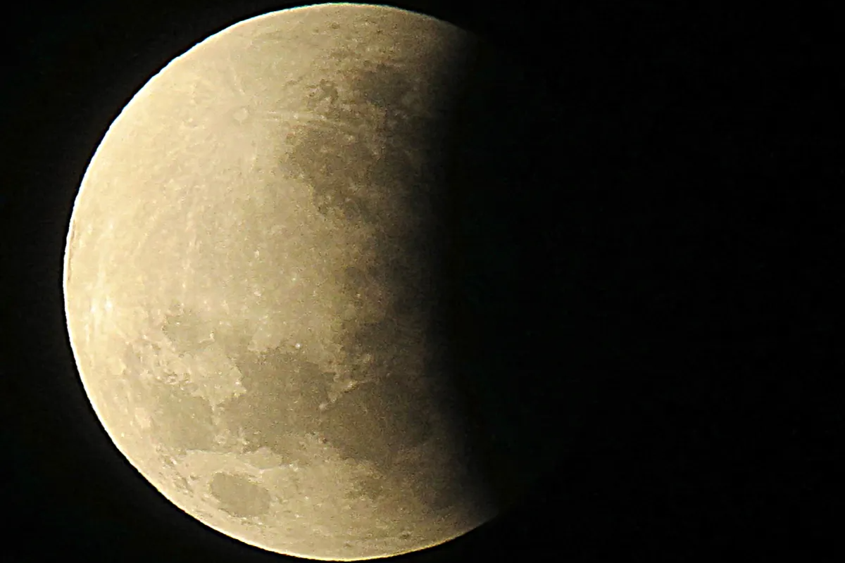 Eclipse lunar quase total poderá ser visto no Brasil