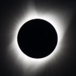Eclipse solar total escurece céu nesta quarta