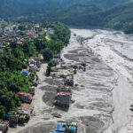 Lago transborda e eleva risco de novas cheias no Nepal