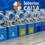 atue como um designer profissional e melhore a qualidade desta foto, especialmente, cores, nitidez, foco e dimensão. Recorte a foto para que ela fique no enquadramento 3:2.