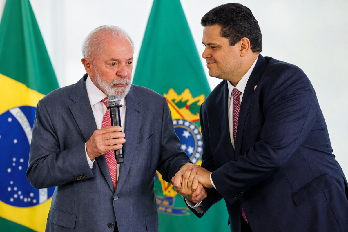 Política: Lula e Alcolumbre retomam diálogo