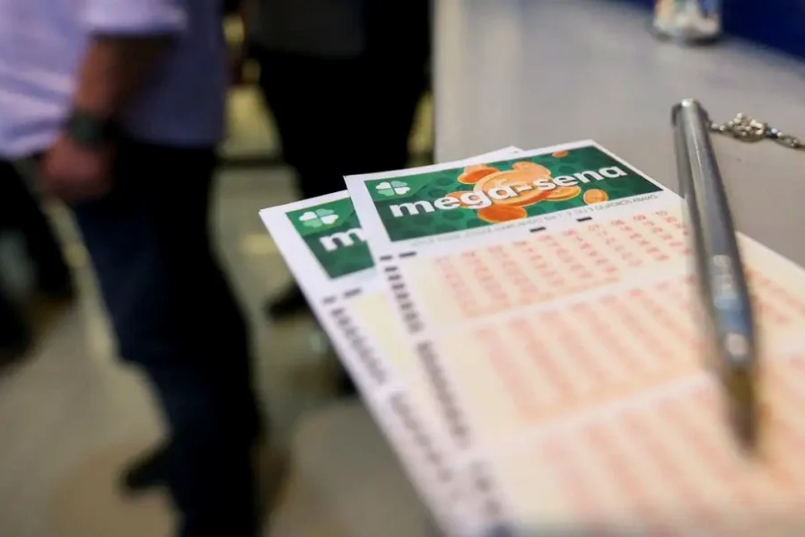 Mega-Sena acumula e próximo prêmio vai a R$ 58 milhões