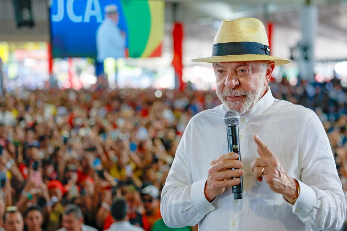 Mendonça manda retirar vídeos de Lula com pedido de voto