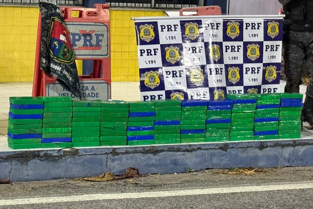 PRF apreende 100 kg de cocaína na BR-222, no Ceará